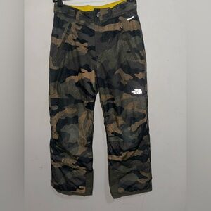 NWOT The North Face Boys Camo Insulated fleece lined Winter Pants With EZ Grow